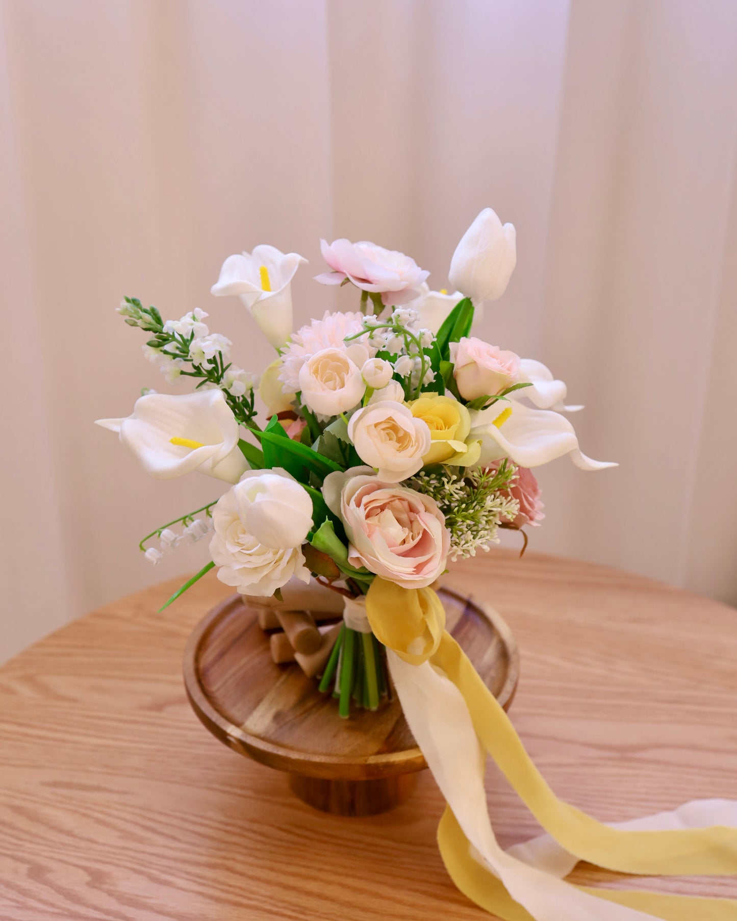 Korean Style Bridal Bouquet with Silk Flowers 韓式絲花花球