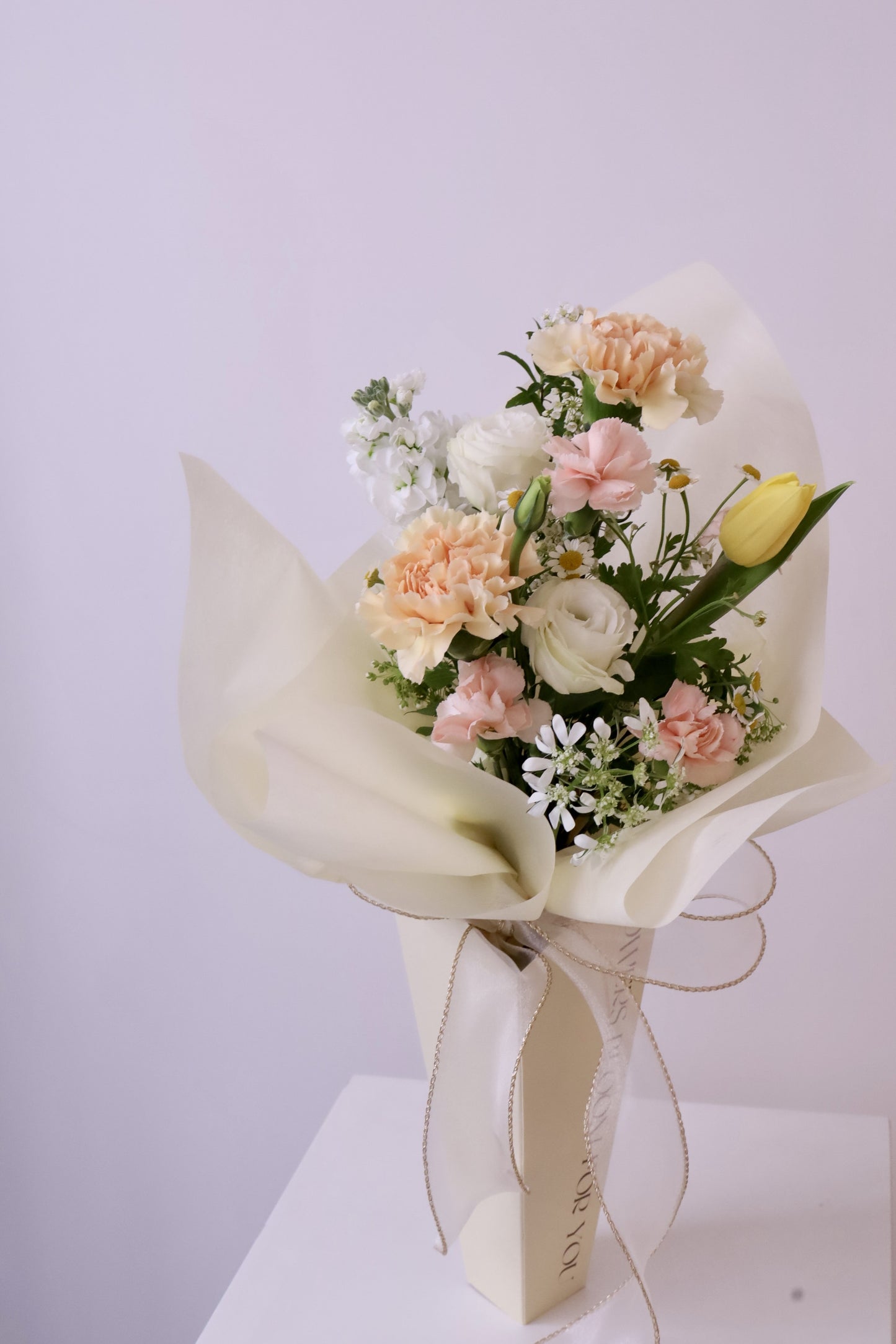 (Early Bird Offer 早鳥優惠) Mother's Day Fresh Flower Table Vase with Carnation & Tulip 母親節康乃馨鬱金香鮮花座檯小瓶花