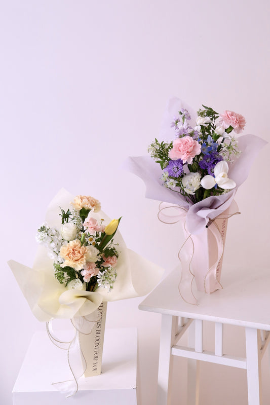 (Early Bird Offer 早鳥優惠) Mother's Day Fresh Flower Table Vase with Carnation & Tulip 母親節康乃馨鬱金香鮮花座檯小瓶花