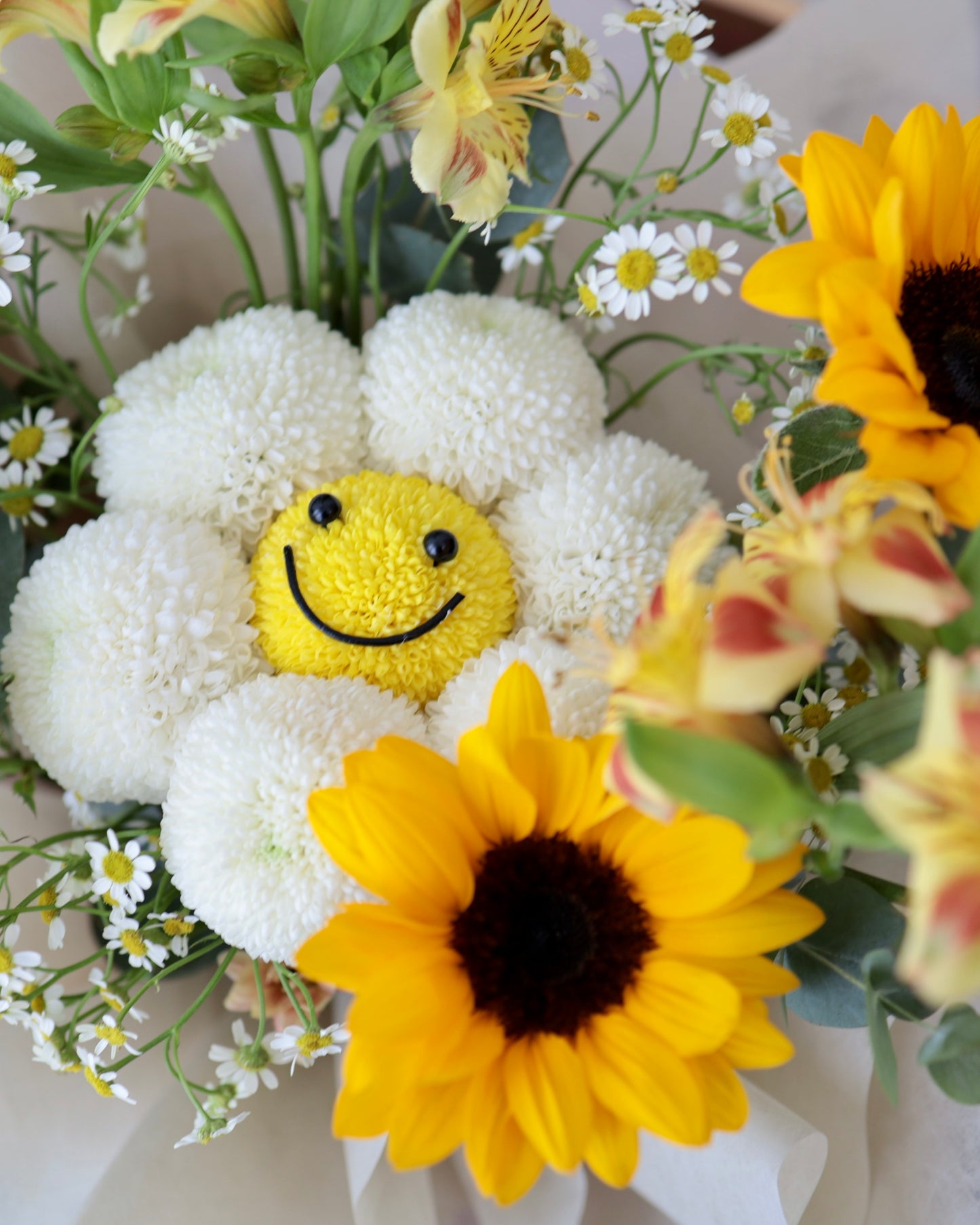 Smiley (White)