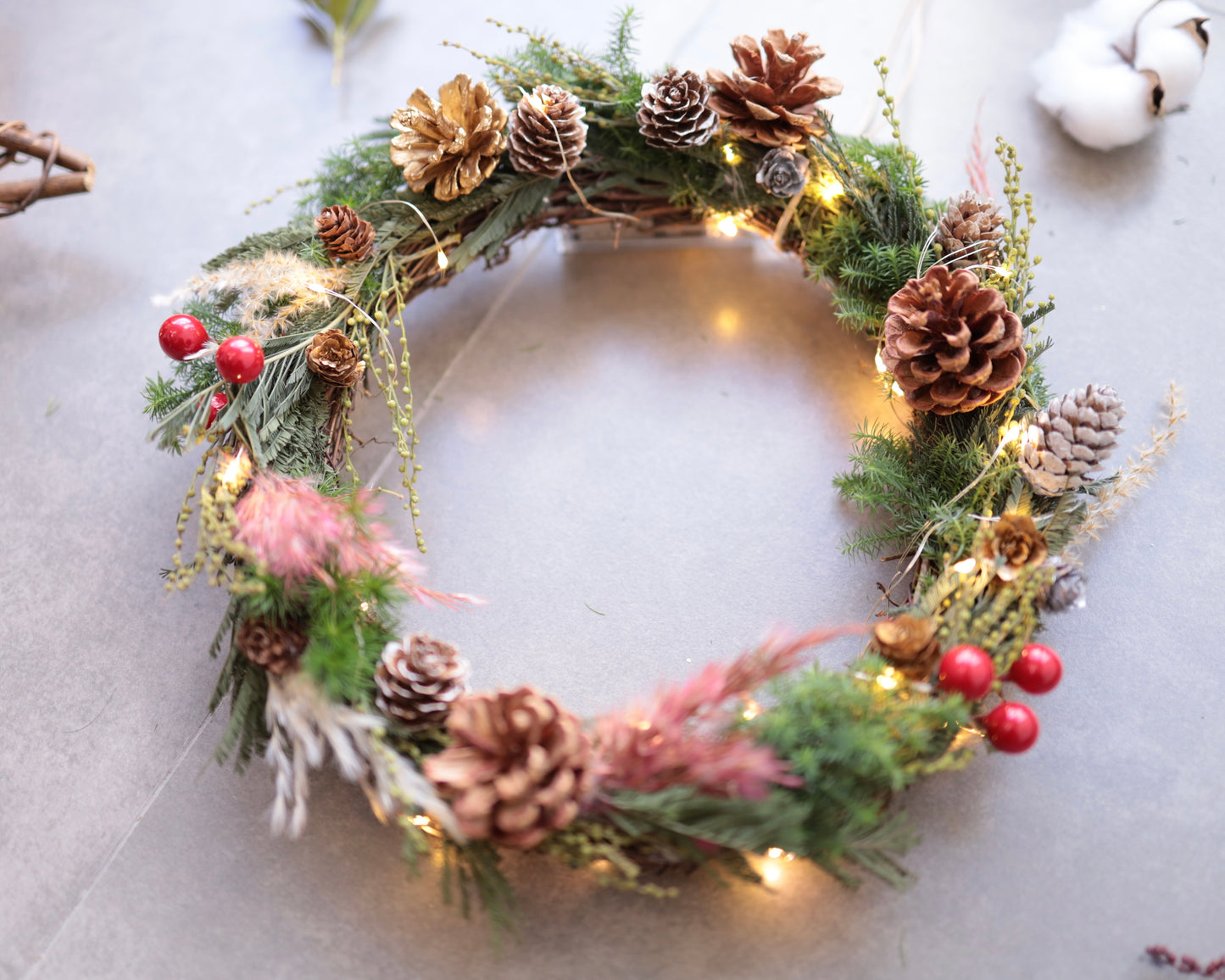 Rounded Shape Christmas Wreath Workshop with Cypress