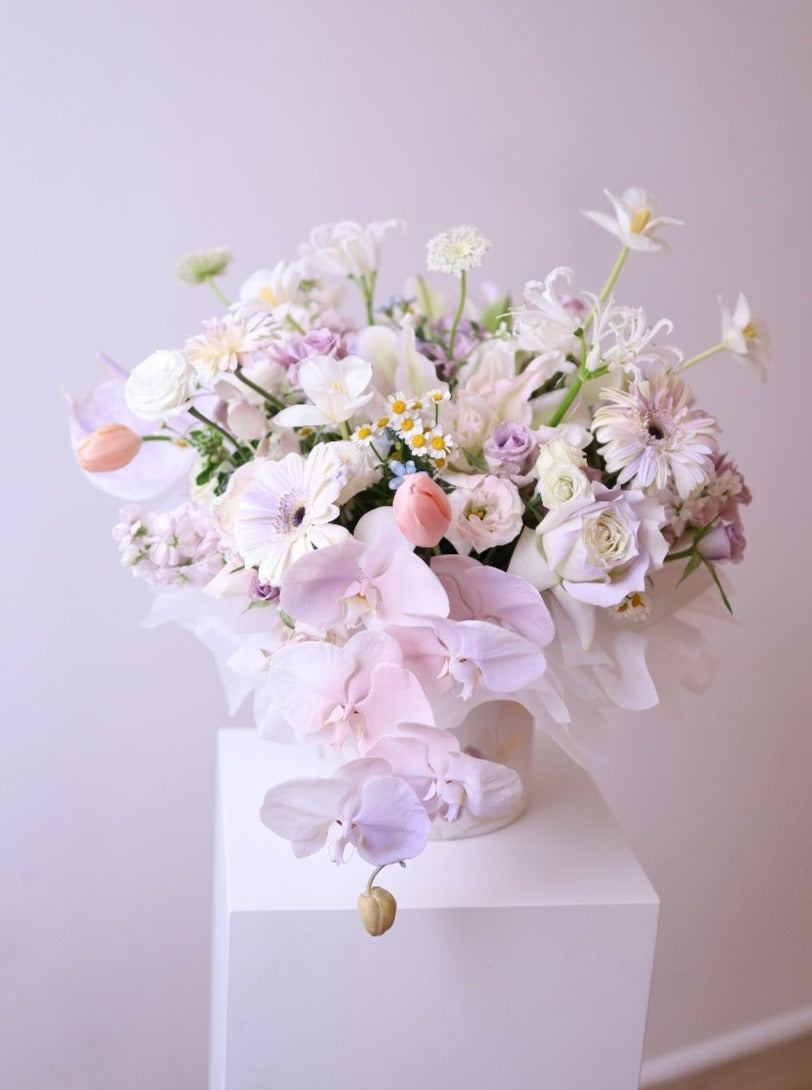 Flobox Bespoke Flower Box with Fresh Flowers – IRIS1.6c Florist